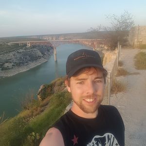 Meet your Posher, Chris